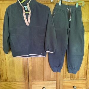 Athleta Kids Matching Set in Dark Gray and Light Pink